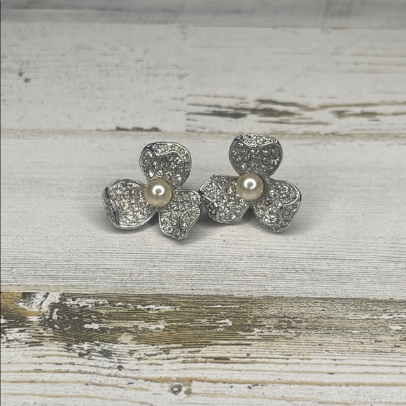 Ciro Jewelry - Vintage CIRO Crystal Flower Stud Earrings with Pearl Center.